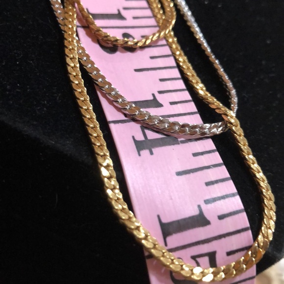 Closet Clear Out 🔥🔥🔥 Vintage Monet 2Tone Necklace & Premier Designs Earrings - Picture 10 of 11